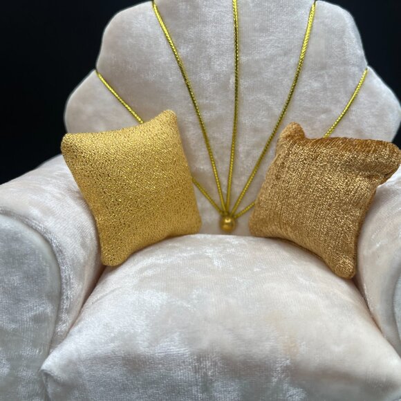 A custom-made armchair for Barbie NIB - Picture 2 of 7